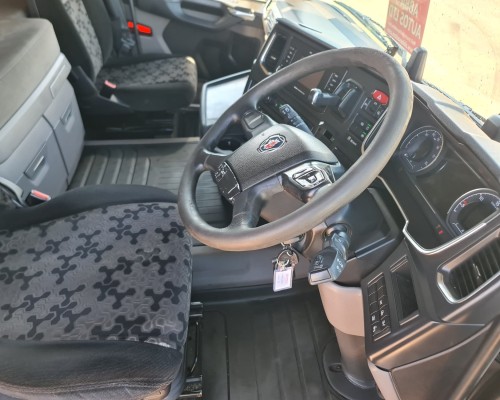 Cabin Interior – Driver Side – Scania R450