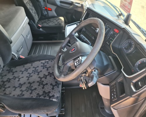 Cabin Interior – Driver Side – Scania R450